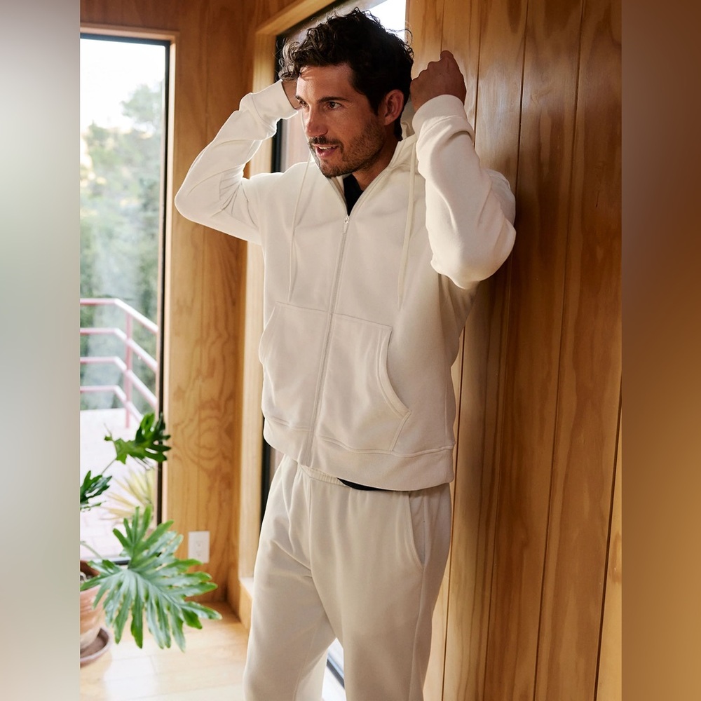 Beyond Yoga Hoodie, “fresh snow” XL ❄️